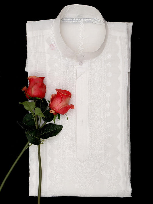 कॉटन चिकनकारी एप्लिक वर्क पुरुषों के लिए सिला हुआ कुर्ता - ऑफ व्हाइट