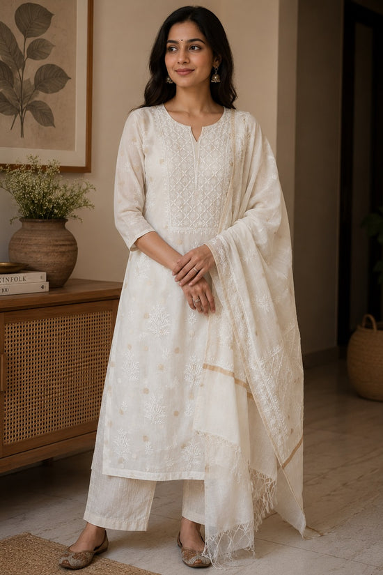 शुद्ध चंदेरी चिकनकारी महिलाओं के लिए अनस्टिच्ड कुर्ता दुपट्टा - ऑफ व्हाइट