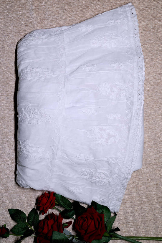 कॉटन चिकनकारी महिलाओं के लिए अनस्टिच्ड बॉटम्स - ऑफ व्हाइट