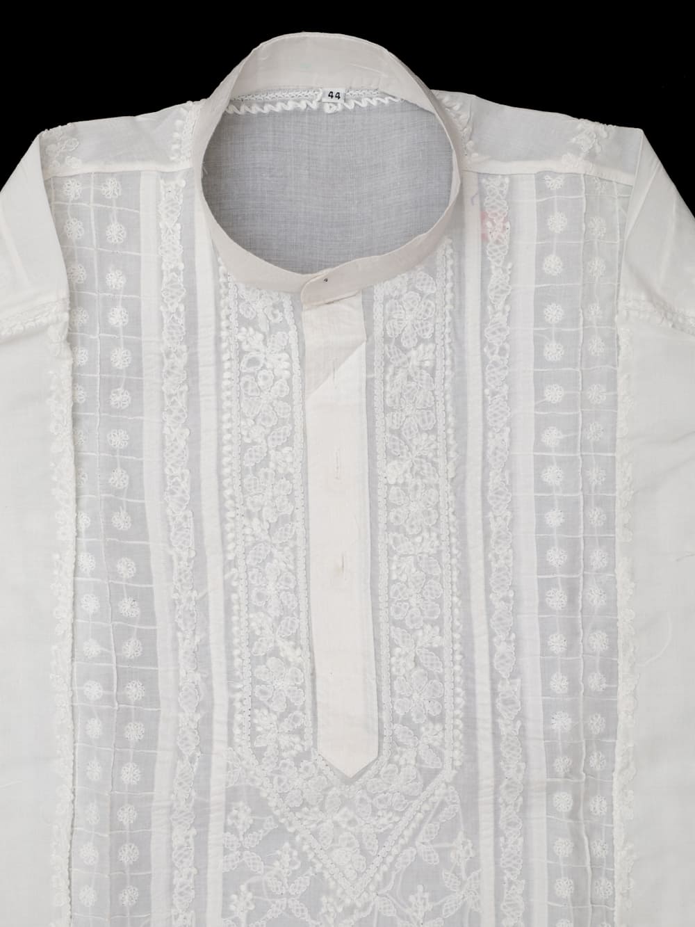 Cotton Chikankari Embroidered Men’s Kurta – Off White