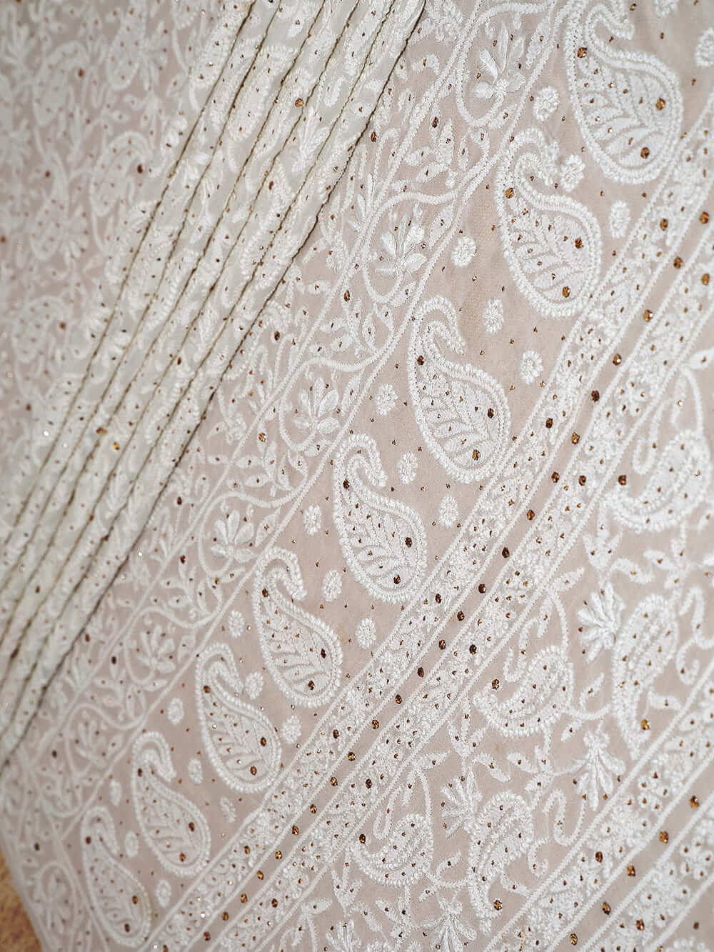 Viscose Mukaish & Chikankari Work Saree – Off White