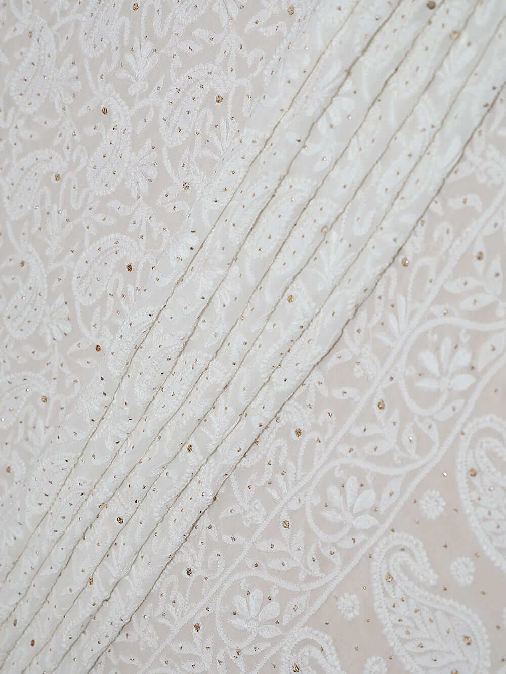 Viscose Mukaish & Chikankari Work Saree – Off White