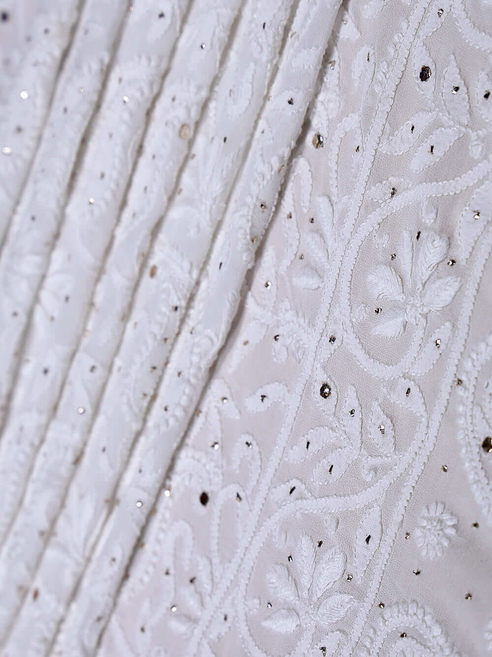 Viscose Mukaish & Chikankari Work Saree – Off White