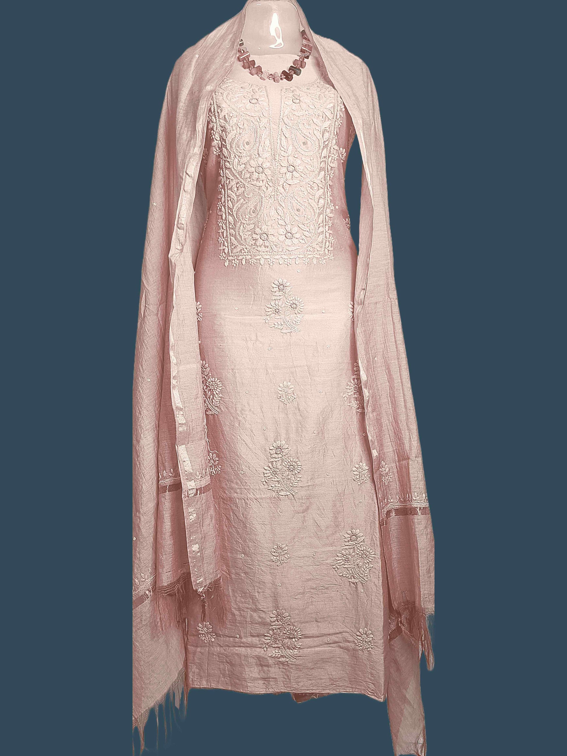 सिल्की मुल चंदेरी चिकनकारी और जरदोज़ी महिलाओं के लिए अनस्टिच्ड कुर्ता दुपट्टा - ब्राउनिश पीच